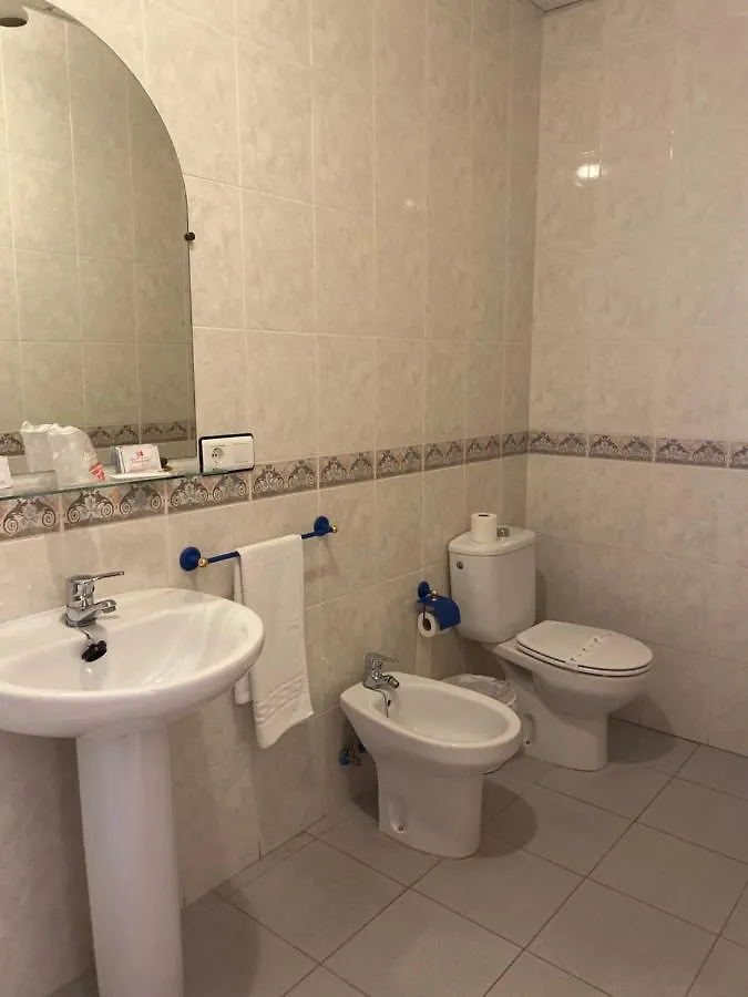 Hotel Meson Fuente Del Pino Olvera 2*,